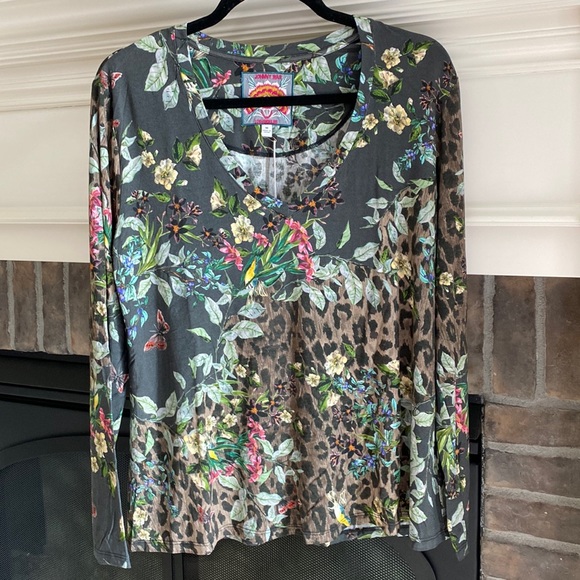 Johnny Was Tops - NWT Johnny Was Favorite Long Sleeve V-Neck Swing Top Size Medium